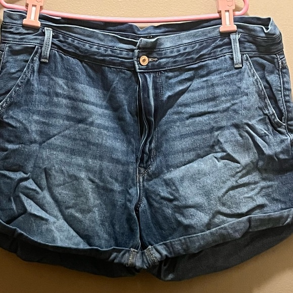 KanCan Pants - KanCan Women’s size 32 Hi rise Blue Jean Shorts